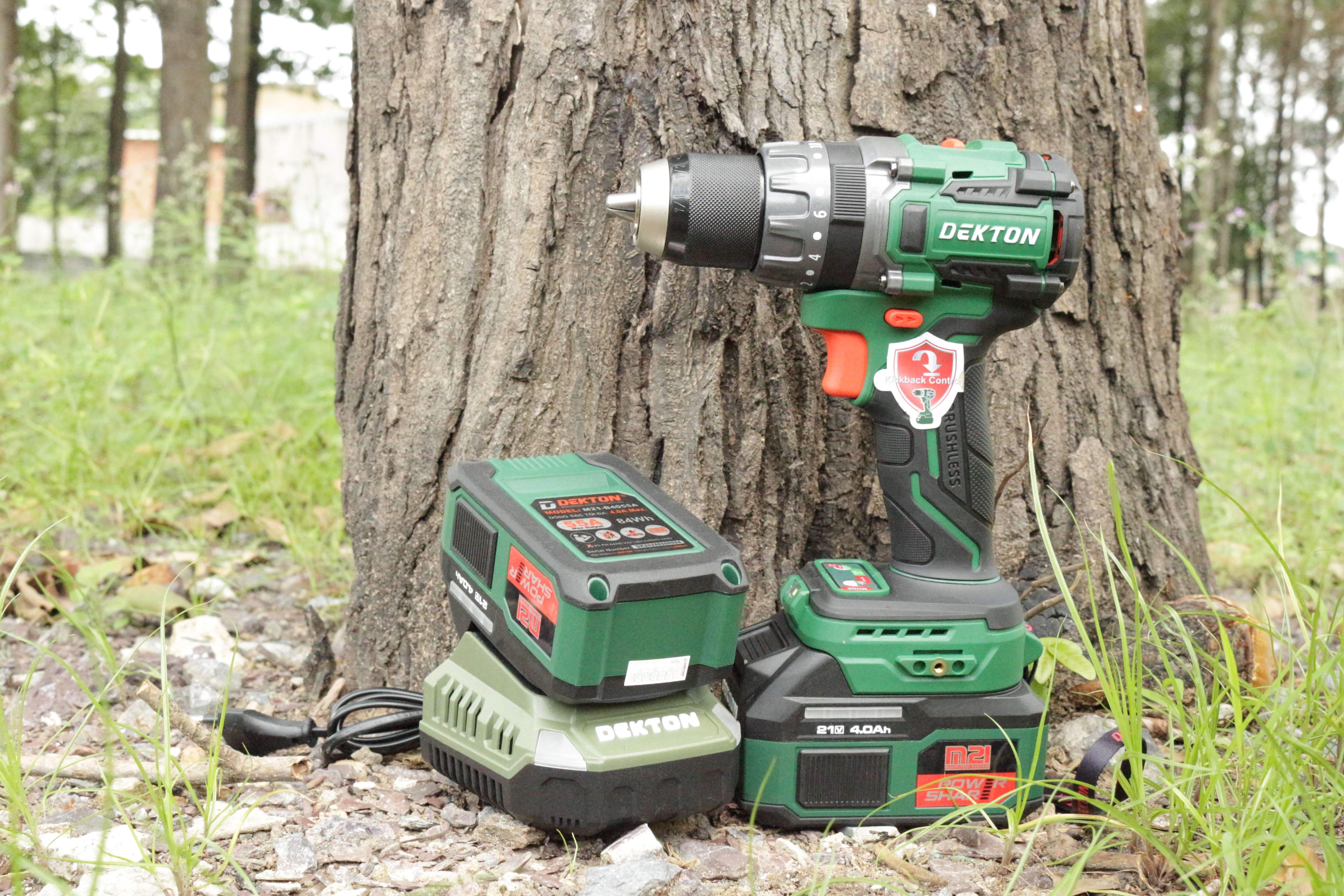 Combo máy khoan KB1385PRO (1 pin 4A + 1sạc 2.5A)